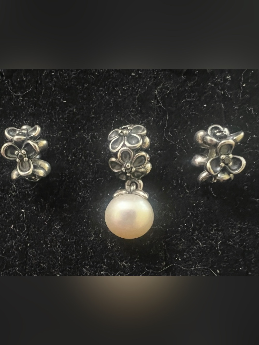 Authentic Pandora Garden Pearl Dangle Charm with 2 spacers